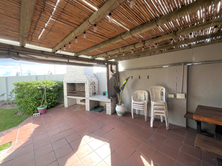 2 Bedroom Property for Sale in Muizenberg Western Cape